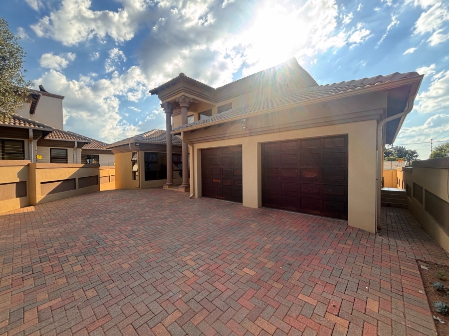 3 Bedroom Property for Sale in Wilkoppies North West